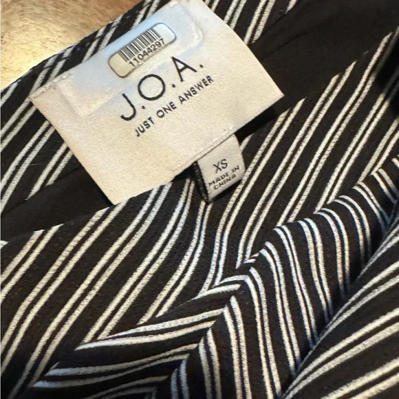 J.O.A. Stripe Ruffle Faux Wrap Dress XS - Picture 5 of 7